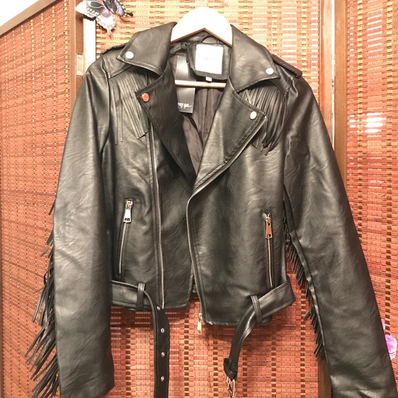 🚫 SOLD 🚫 Faux Leather Fringe Jacket - Picture 15 of 15